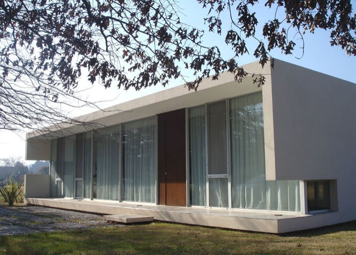 Casa 45, Villa Rosa. Pilar.